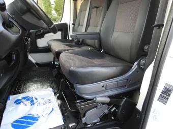 Citroen Jumper furgon chłodnia 130KM 867911 - fotele