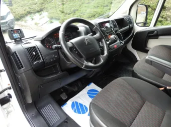 Citroen Jumper furgon chłodnia 130KM 867911 - srodek