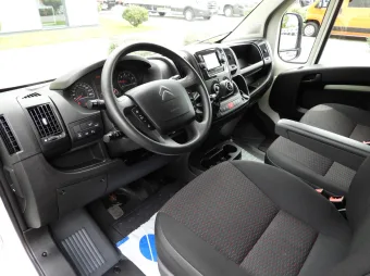 Citroen Jumper kontener winda 8 palet 165KM N74924 - srodek