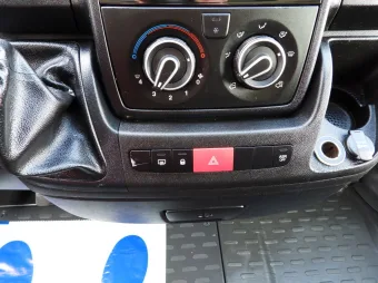 Citroen Jumper kontener winda 8 palet 165KM F90071 - wnetrze