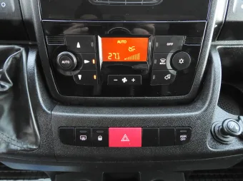 Citroen Jumper skrzynia plandeka 10 palet 165KM R05924 - konsola