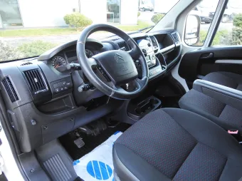 Citroen Jumper skrzynia plandeka 10 palet 165KM R05924 - srodek
