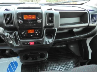 Citroen Jumper skrzynia plandeka 10 palet 165KM R05924 - wnetrze