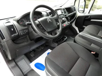 Citroen Jumper skrzynia 140KM N86570 - srodek