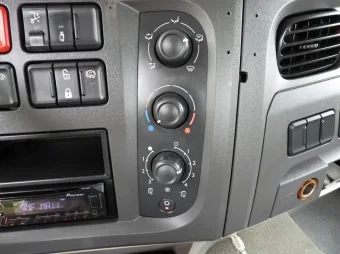 DAF Lf wywrotka trojstronna 180KM 435885 - fotel pasazera