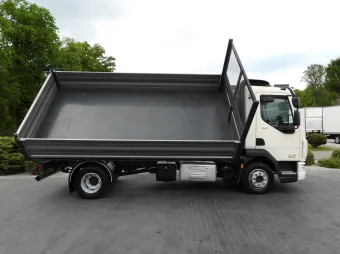 DAF Lf wywrotka trojstronna 180KM 435885 - zaladunek