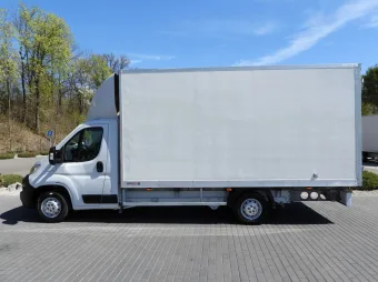 Fiat Ducato kontener 9 palet 130KM L60988 - przestrzeń ładunkowa