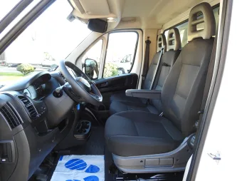 Fiat Ducato kontener winda 8 palet 140KM X69519 - kabina kierowcy