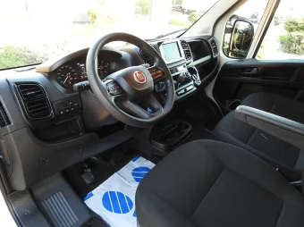 Fiat Ducato kontener winda 8 palet 140KM X69519 - środek