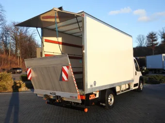 Fiat Ducato kontener winda 8 palet 140KM X69519 - tył