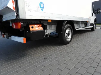 Fiat Ducato kontener winda 8 palet 130KM S20557 - kokpit