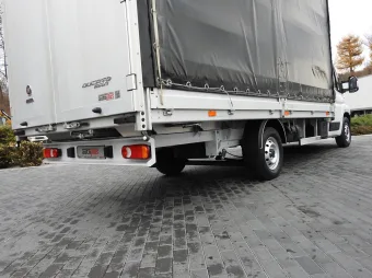 Fiat Ducato skrzynia plandeka 10 palet 160KM T63576 - kabina kierowcy