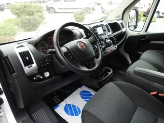 Fiat Ducato skrzynia plandeka 10 palet 160KM T63576 - środek