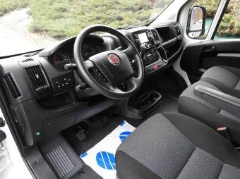 Fiat Ducato skrzynia plandeka 10 palet 180KM N95475 - środek