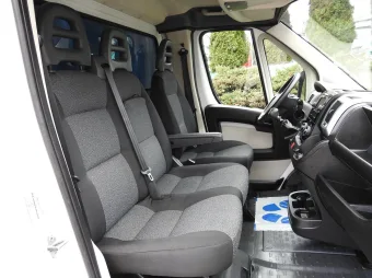 Fiat Ducato skrzynia plandeka 9 palet 180KM K01946 - fotel kierowcy
