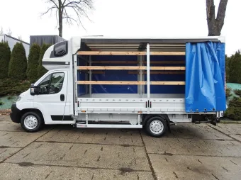 Fiat Ducato skrzynia plandeka 9 palet 180KM K01946 - przestrzeń ładunkowa