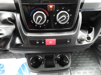 Fiat Ducato skrzynia plandeka 9 palet 180KM K01946 - schowki