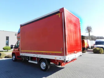 Fiat Ducato skrzynia plandeka 8 palet 180KM L09210 - bok tyl