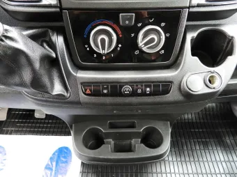 Fiat Ducato skrzynia plandeka 10 palet 160KM U02479 - detal