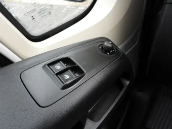 Fiat Ducato skrzynia plandeka 10 palet 180KM X75398 - radio