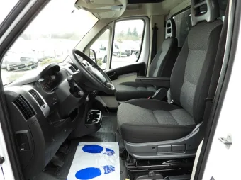 Fiat Ducato skrzynia plandeka 10 palet 180KM K01899 - siedzenia