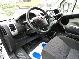 Fiat Ducato skrzynia plandeka 10 palet 180KM K01899 - srodek