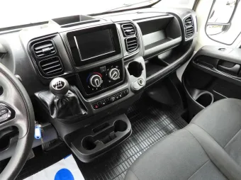 Fiat Ducato skrzynia plandeka 10 palet 160KM U02479 - wnetrze