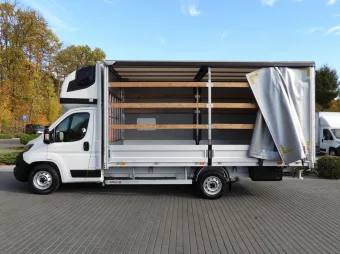Fiat Ducato skrzynia plandeka 10 palet 180KM U89736 - zaladunek