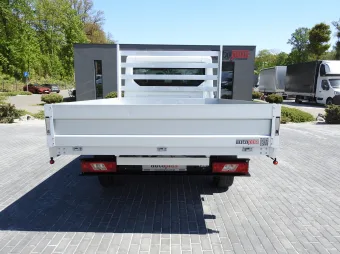 Ford Transit doka skrzynia 130KM E24615 - bok tyl