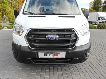 Ford Transit doka skrzynia 115KM D88092 - bok zabudowy