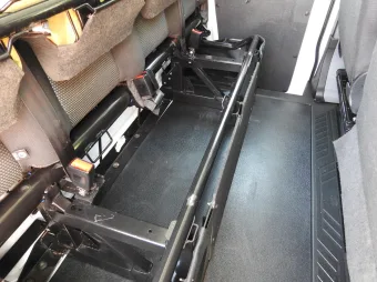 Ford Transit doka skrzynia 130KM E24615 - detal