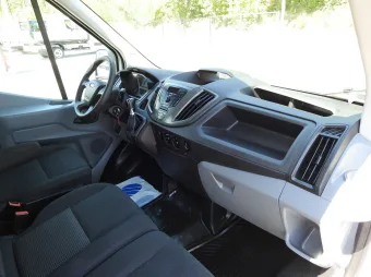 Ford Transit doka skrzynia 130KM E24615 - fotele