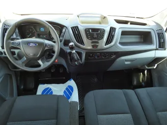 Ford Transit doka skrzynia 130KM E24615 - kabina