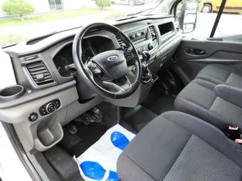 Ford Transit doka skrzynia 130KM A22566 - srodek
