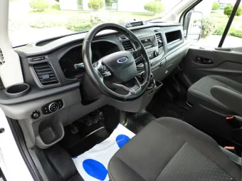 Ford Transit doka skrzynia 115KM D88092 - srodek