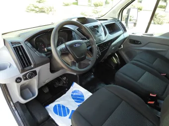 Ford Transit doka skrzynia 130KM E24615 - srodek