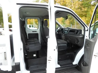 Ford Transit doka skrzynia 115KM D88092 - wnetrze