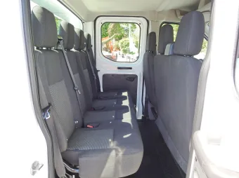 Ford Transit doka skrzynia 130KM E24615 - wnetrze