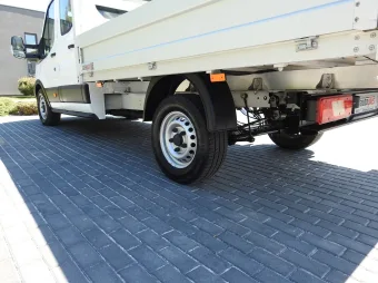 Ford Transit doka skrzynia 130KM E24615 - zabudowa