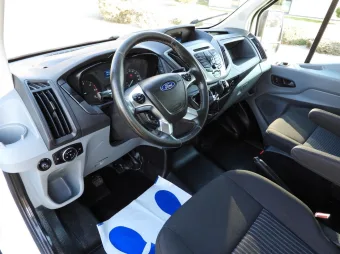 Ford Transit doka wywrotka 170KM Y09584 - srodek