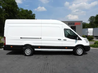 Ford Transit furgon 130KM U82455 - bok prawy