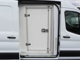 Ford Transit furgon chłodnia 105KM U43031 - widok