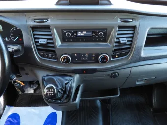 Ford Transit furgon chłodnia 170KM T28475 - wnetrze