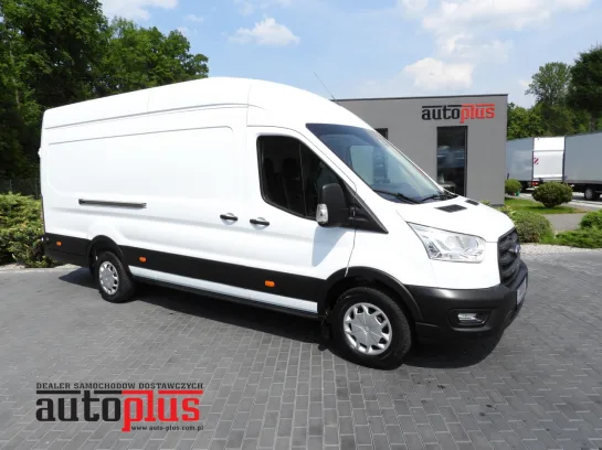 Ford Transit furgon 130KM U82455 - przod