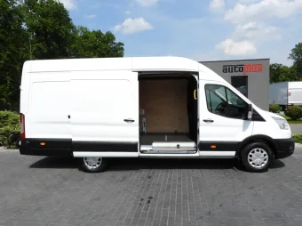 Ford Transit furgon 130KM U82455 - zaladunek