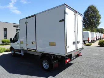 Ford Transit kontener chłodnia 170KM K64281 - bok tyl