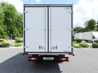 Ford Transit kontener chłodnia 8 palet 130KM T31364 - bok tyl