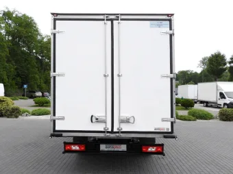 Ford Transit kontener chłodnia 8 palet 130KM T31382 - bok tyl