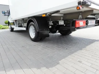 Ford Transit kontener chłodnia 8 palet 130KM T31364 - bok zabudowy
