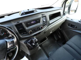 Ford Transit kontener chłodnia 8 palet 130KM T31364 - fotele